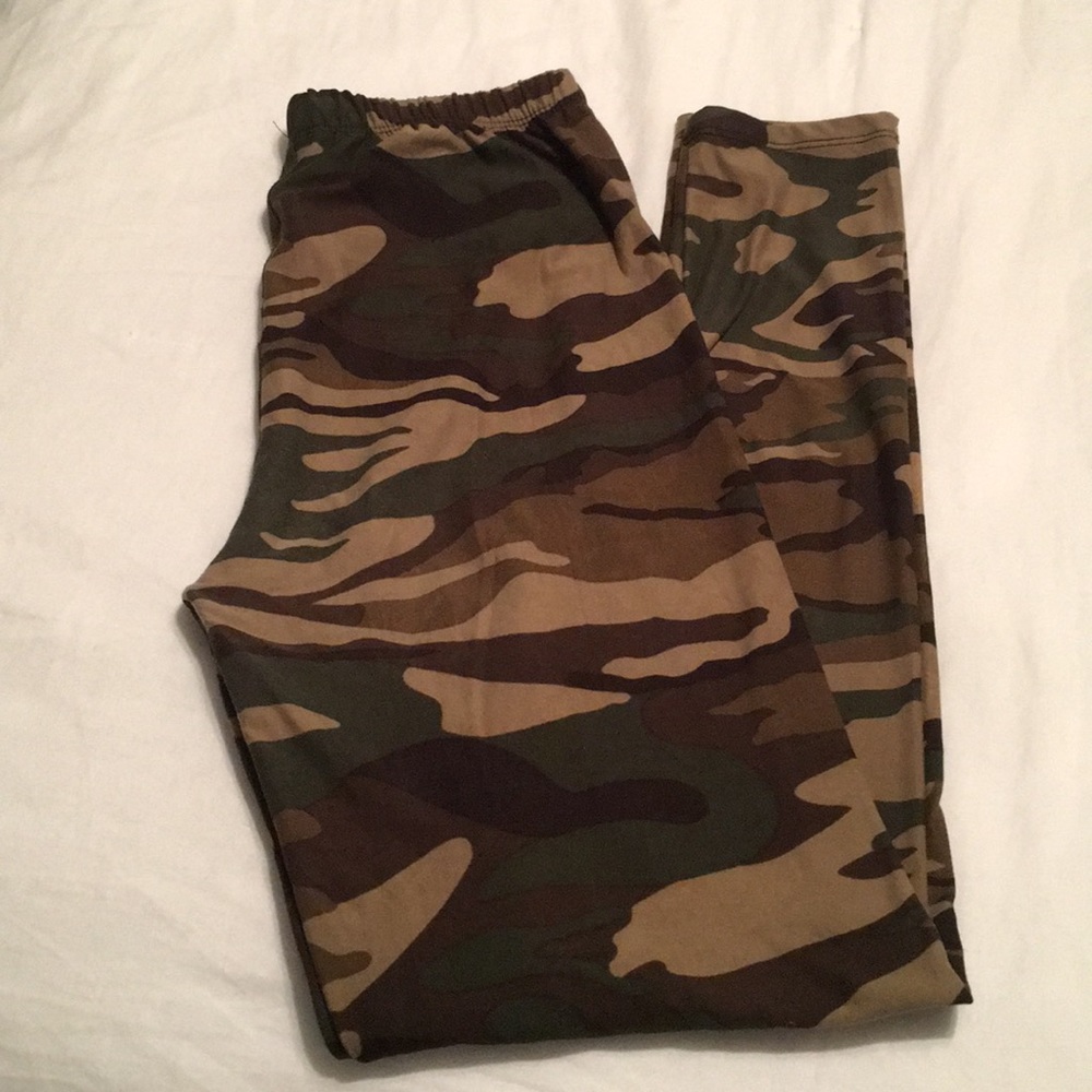 Camoflauge butter soft leggings